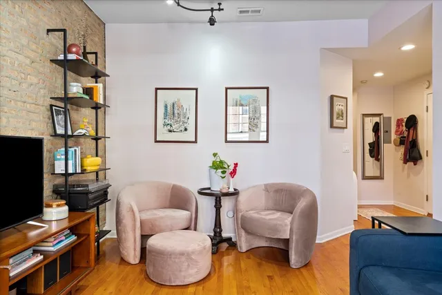 $325,000 | 2476 North Albany Avenue, Unit 1, Chicago, IL 60647