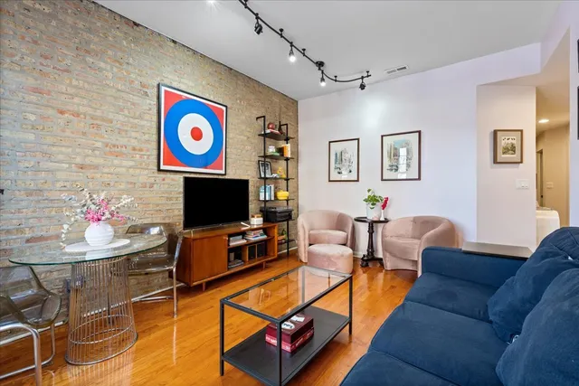 $325,000 | 2476 North Albany Avenue, Unit 1, Chicago, IL 60647