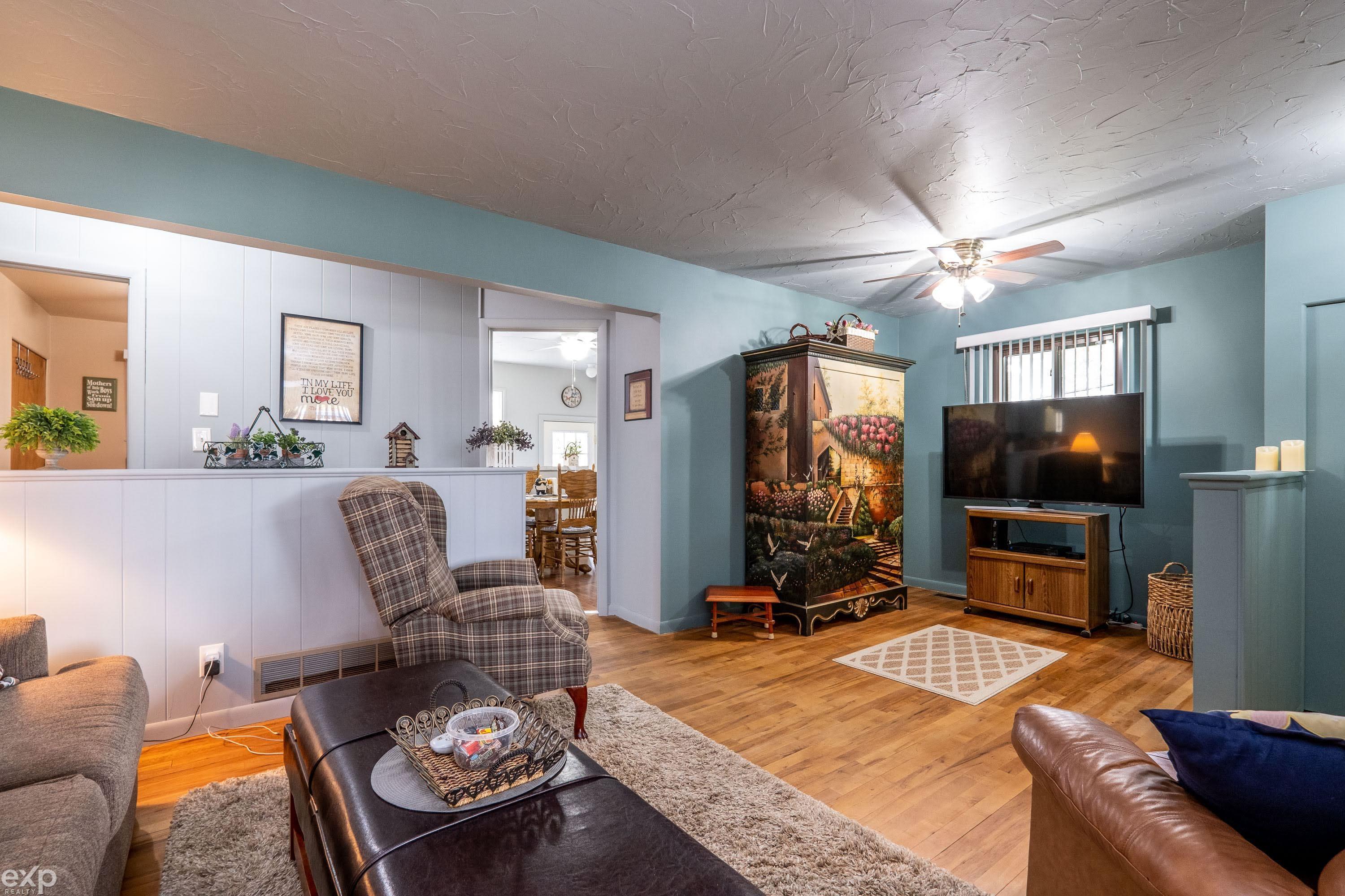 26540 Hoover Road Warren, MI 48089 - Photo 7 of 36