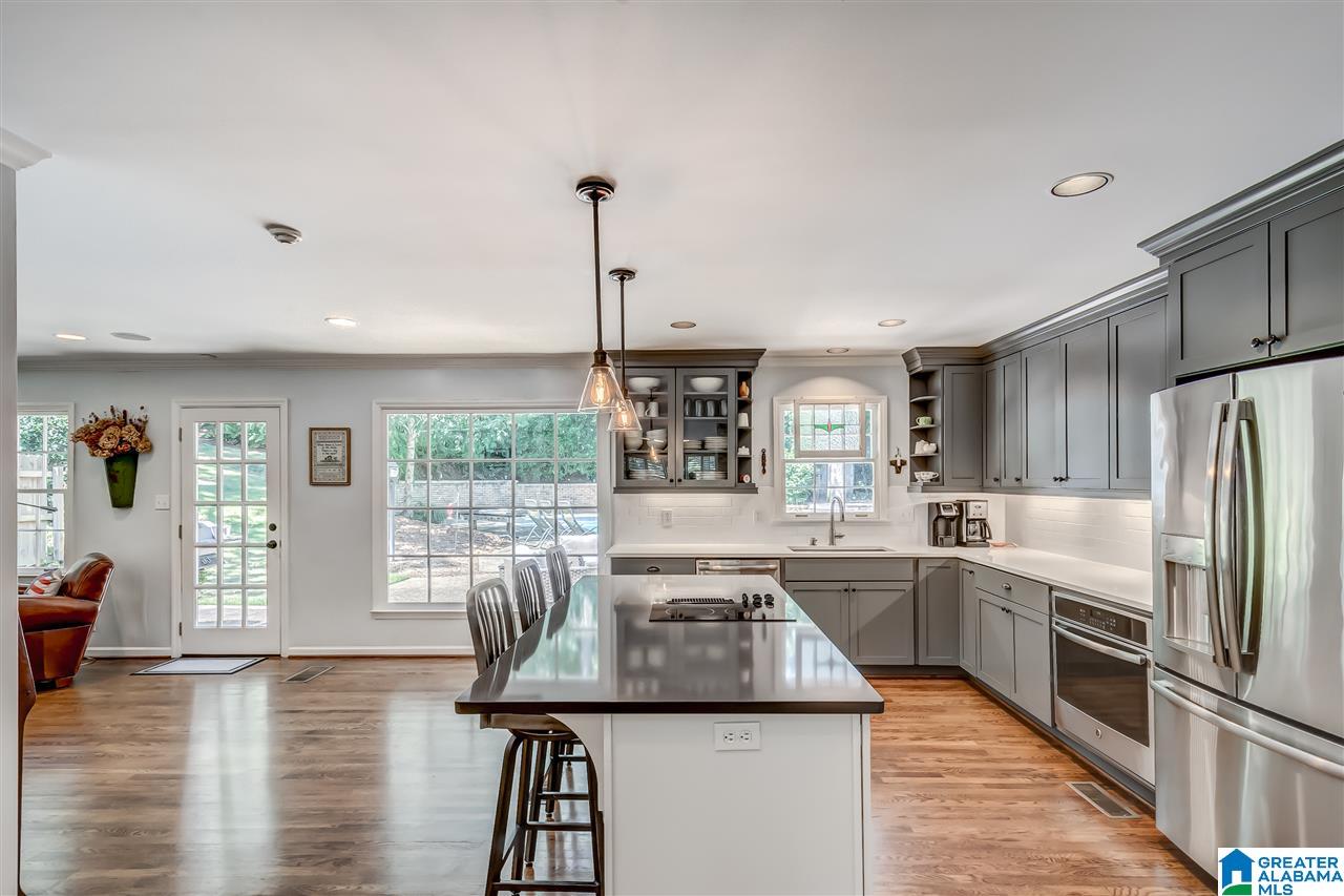 4627 Pine Mountain Road Birmingham, AL 35213 - Photo 8 of 38