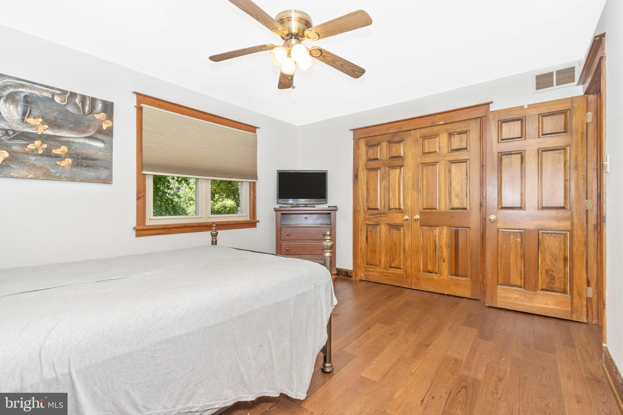 4702 Gross Mill Road Hampstead, MD 21074 - Photo 11 of 34 Main Level Bedroom