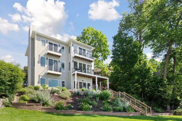 $2,400,000 | 6001 Ridgewood Road, Mound, MN 55364