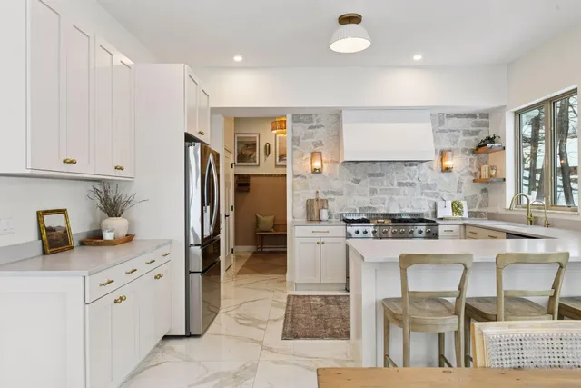 $2,400,000 | 6001 Ridgewood Road, Mound, MN 55364