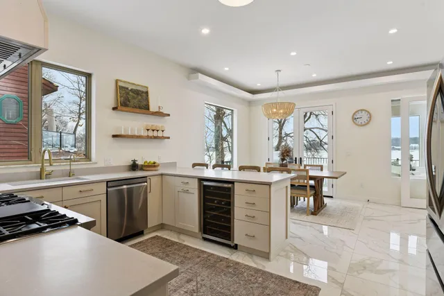 $2,400,000 | 6001 Ridgewood Road, Mound, MN 55364