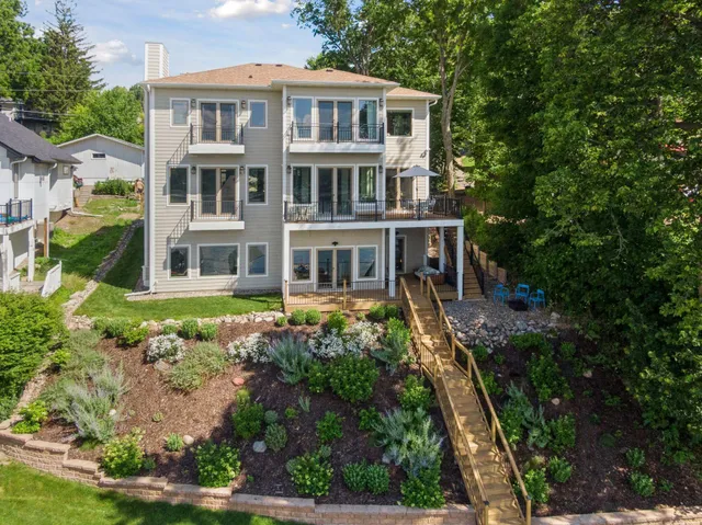 $2,400,000 | 6001 Ridgewood Road, Mound, MN 55364