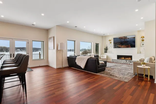 $2,400,000 | 6001 Ridgewood Road, Mound, MN 55364