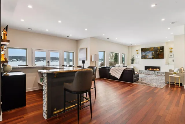 $2,400,000 | 6001 Ridgewood Road, Mound, MN 55364