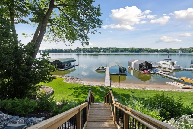 $2,400,000 | 6001 Ridgewood Road, Mound, MN 55364