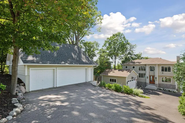 $2,400,000 | 6001 Ridgewood Road, Mound, MN 55364