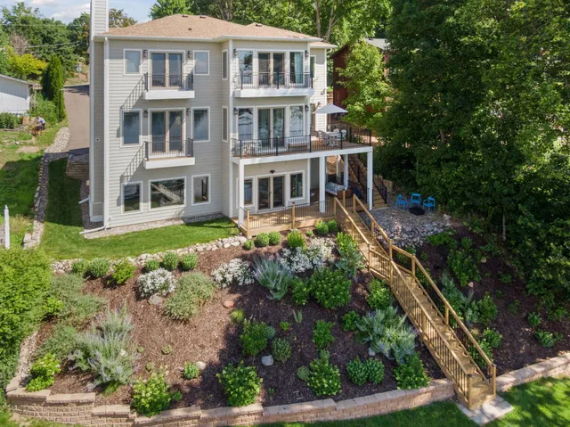 $2,400,000 | 6001 Ridgewood Road, Mound, MN 55364