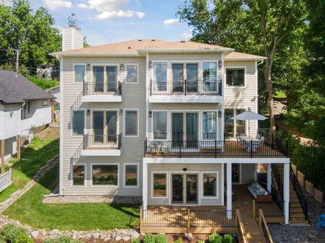 $2,400,000 | 6001 Ridgewood Road, Mound, MN 55364