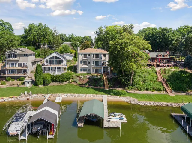 $2,400,000 | 6001 Ridgewood Road, Mound, MN 55364