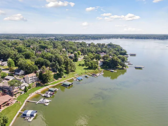 $2,400,000 | 6001 Ridgewood Road, Mound, MN 55364