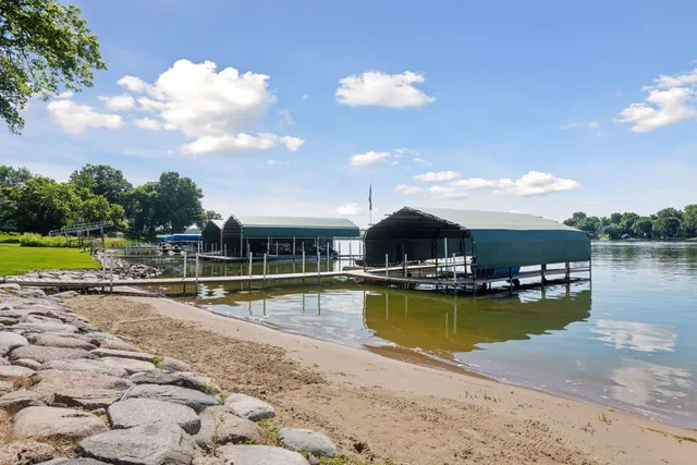 $2,400,000 | 6001 Ridgewood Road, Mound, MN 55364