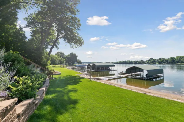 $2,400,000 | 6001 Ridgewood Road, Mound, MN 55364