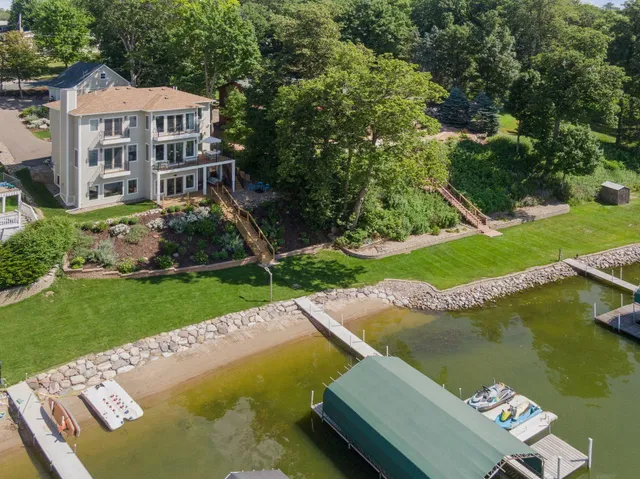 $2,400,000 | 6001 Ridgewood Road, Mound, MN 55364