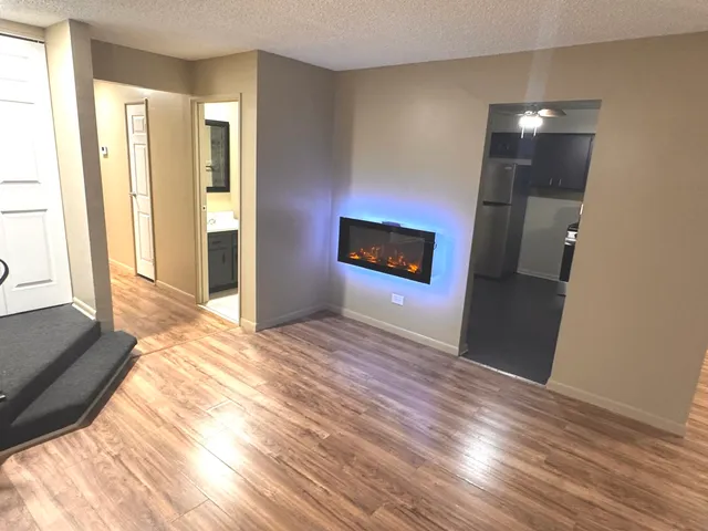 $139,000 | 19408 Lake Shore Drive, Unit 4N, Lynwood, IL 60411