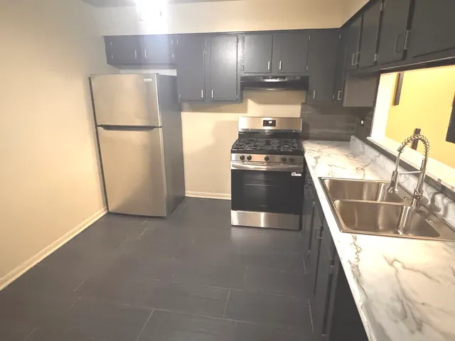 $139,000 | 19408 Lake Shore Drive, Unit 4N, Lynwood, IL 60411