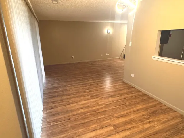 $139,000 | 19408 Lake Shore Drive, Unit 4N, Lynwood, IL 60411