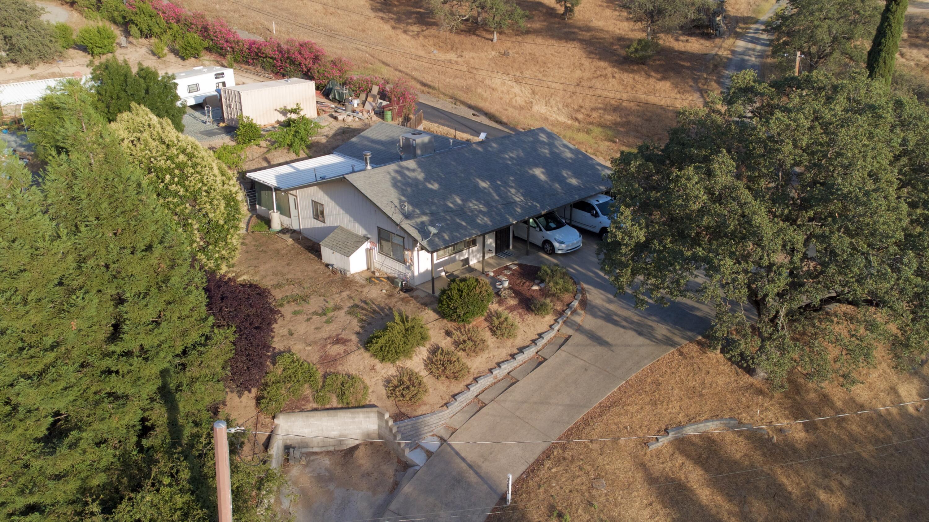35823 Rio Vista Road Springville, CA 93265 - Photo 3 of 57