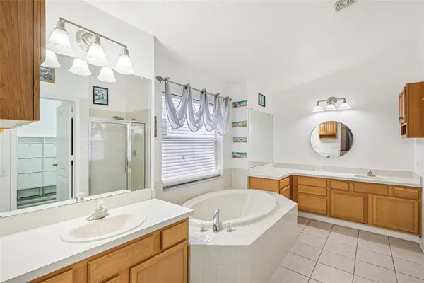 $515,000 | 1901 Heartland Circle, Valrico, FL 33594
