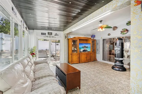 $515,000 | 1901 Heartland Circle, Valrico, FL 33594