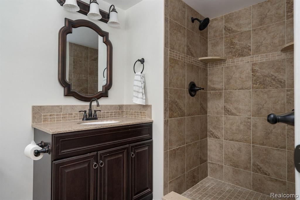 10223 Rolston Road Byron, MI 48418 - Photo 23 of 36