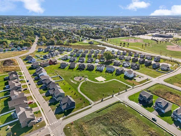 $463,340 | 154 Snowdrop Trail, Waconia, MN 55387