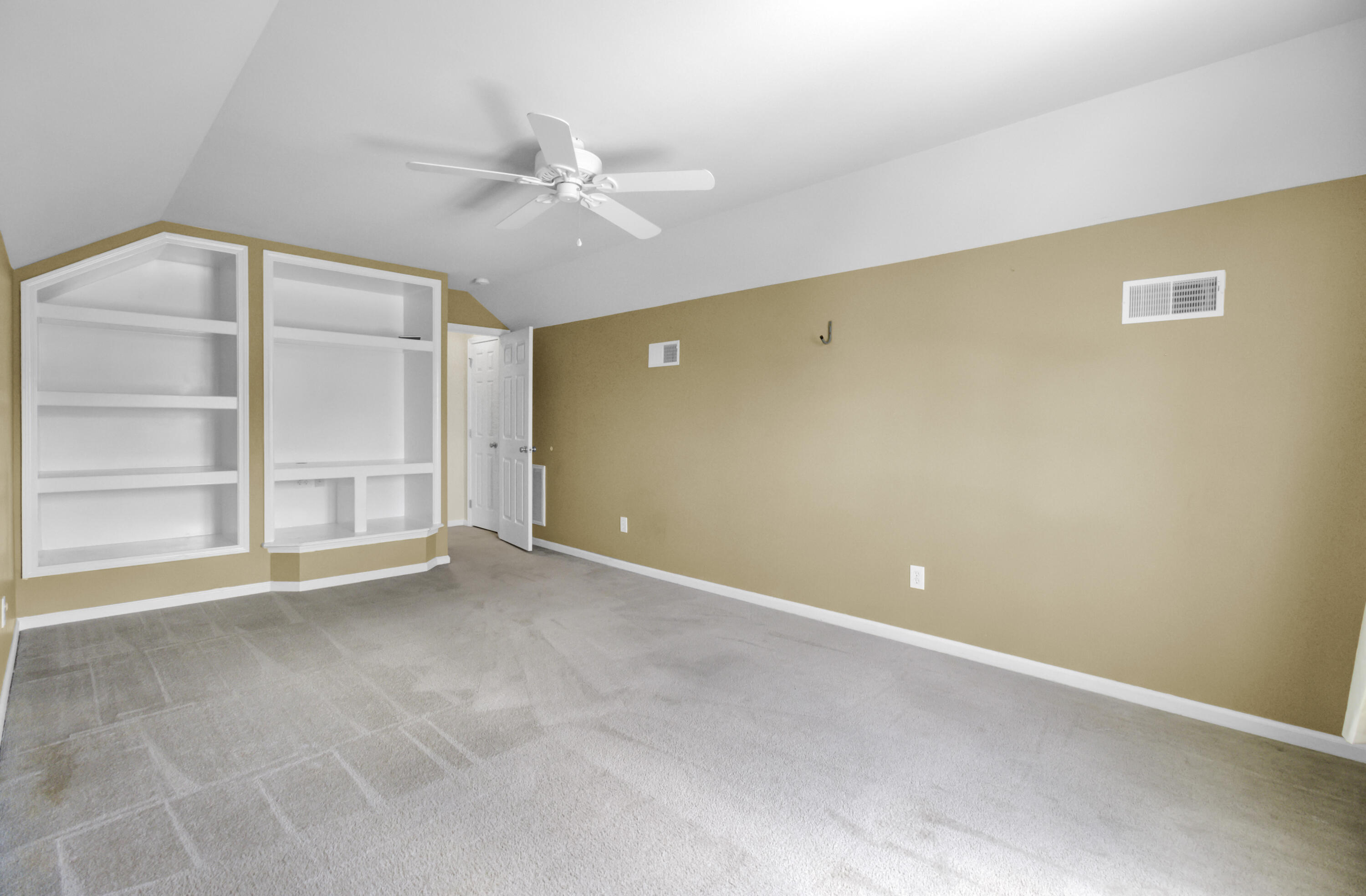 302 Owl Watch Way Moncks Corner, SC 29461 - Photo 33 of 49 (33)