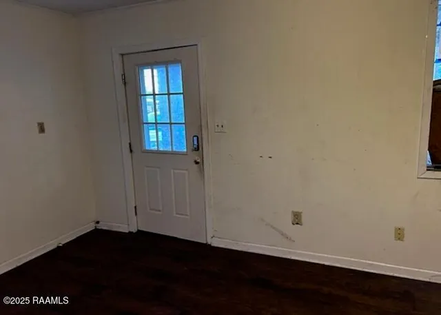$48,900 | 405 Johnston Street, New Iberia, LA 70560