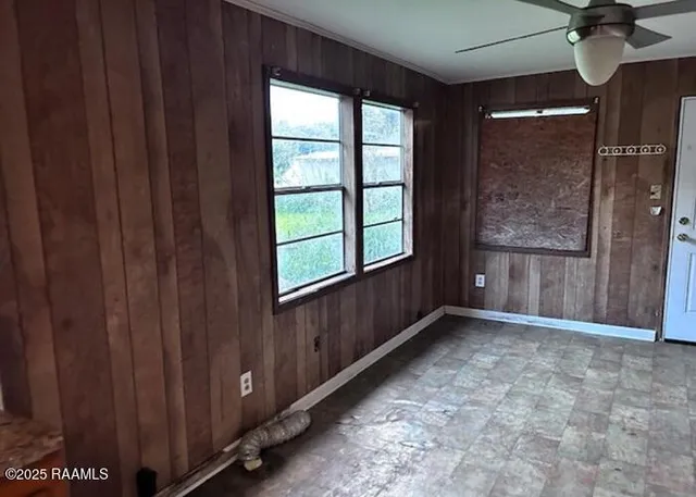 $48,900 | 405 Johnston Street, New Iberia, LA 70560