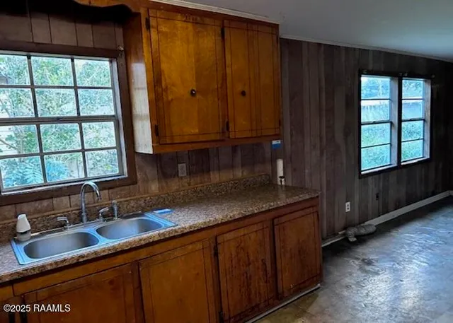 $48,900 | 405 Johnston Street, New Iberia, LA 70560