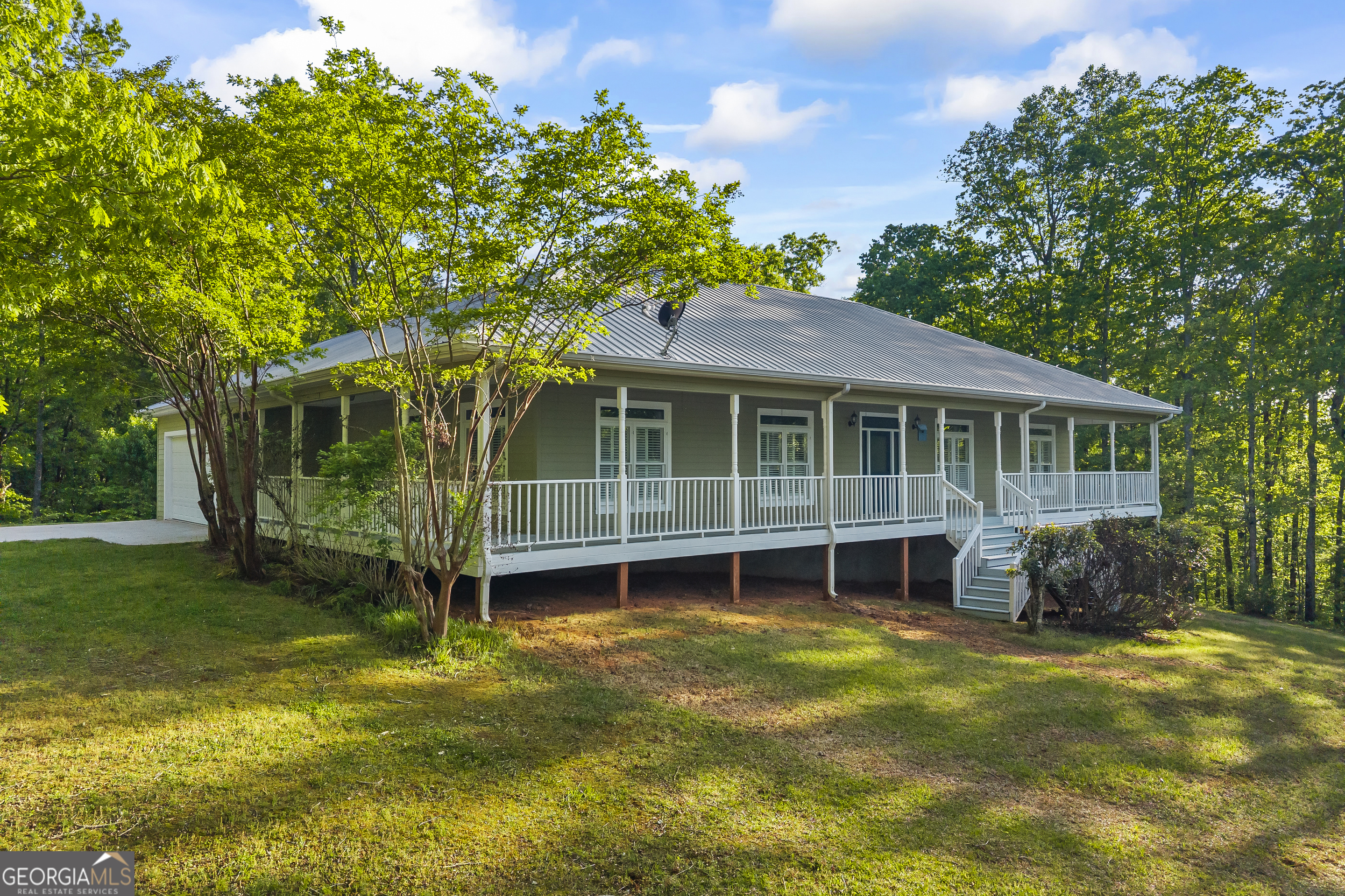 920 Yeoman Lake Road Clarkesville, GA 30523 - Photo 2 of 95