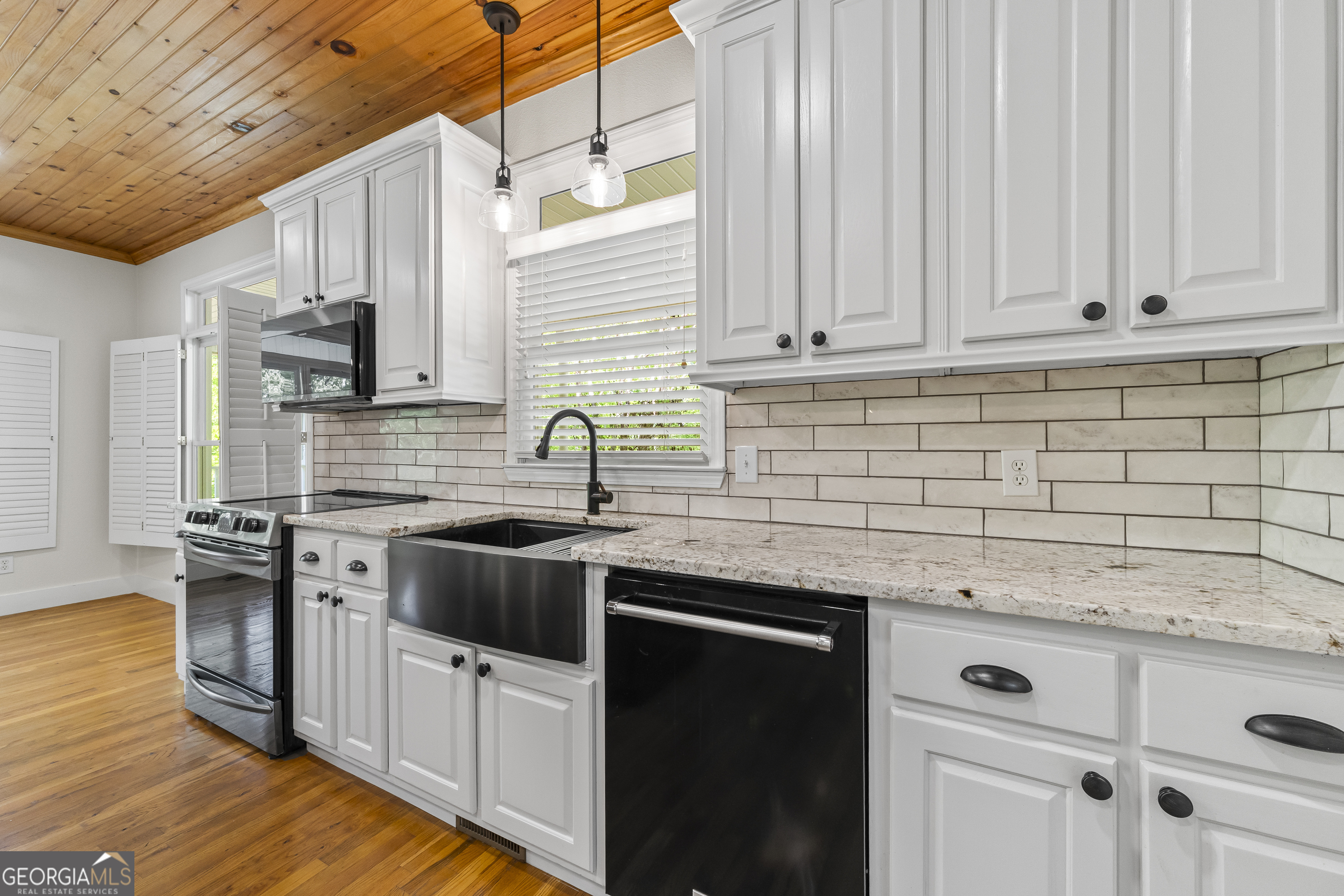920 Yeoman Lake Road Clarkesville, GA 30523 - Photo 27 of 95