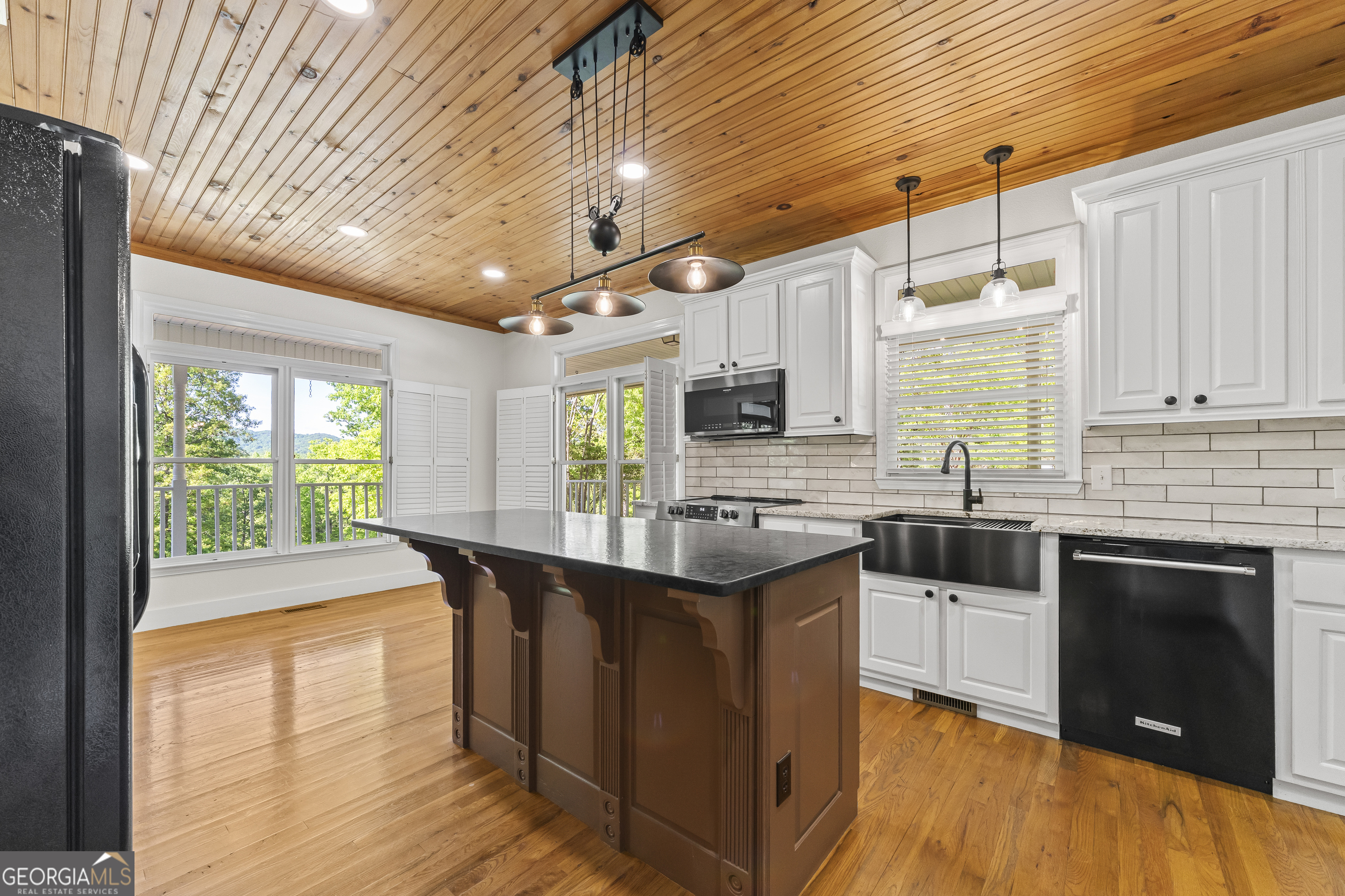 920 Yeoman Lake Road Clarkesville, GA 30523 - Photo 30 of 95