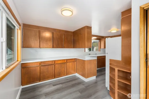 $3,950 | 4731 49th Avenue Northeast, Seattle, WA 98105