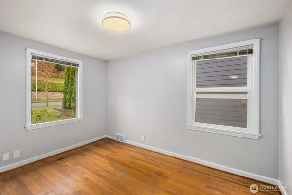 $3,950 | 4731 49th Avenue Northeast, Seattle, WA 98105