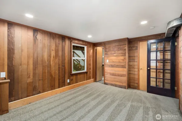 $3,950 | 4731 49th Avenue Northeast, Seattle, WA 98105