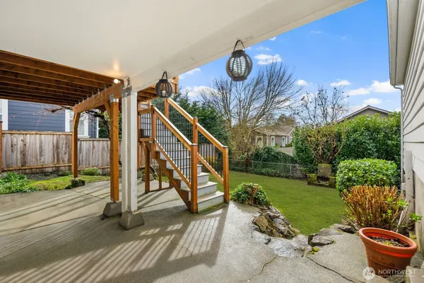 $3,950 | 4731 49th Avenue Northeast, Seattle, WA 98105