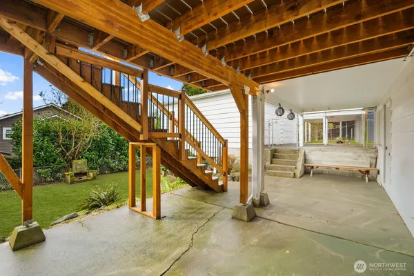 $3,950 | 4731 49th Avenue Northeast, Seattle, WA 98105