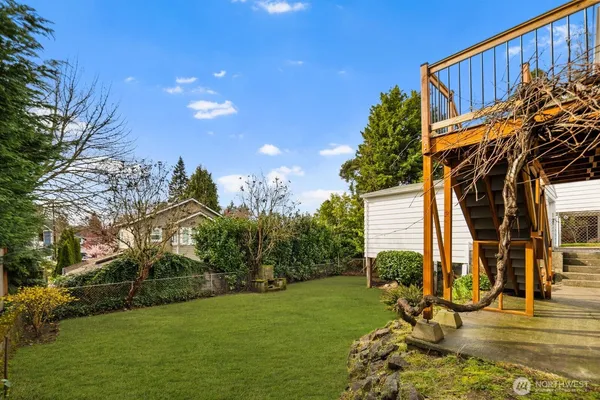 $3,950 | 4731 49th Avenue Northeast, Seattle, WA 98105