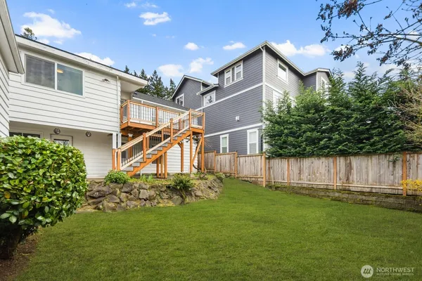 $3,950 | 4731 49th Avenue Northeast, Seattle, WA 98105