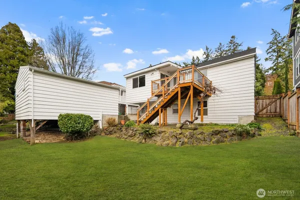 $3,950 | 4731 49th Avenue Northeast, Seattle, WA 98105