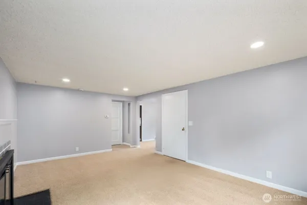$3,950 | 4731 49th Avenue Northeast, Seattle, WA 98105