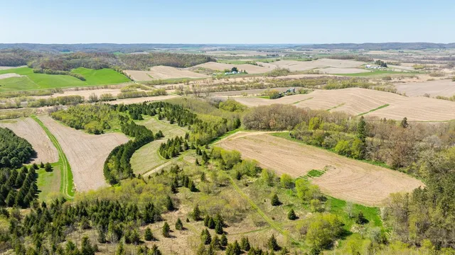 $949,900 | W1349 Hurlburt, Canton, WI 54755