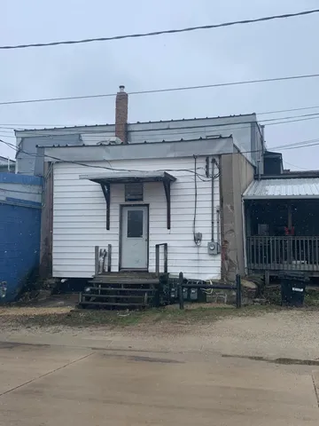 $60,000 | 129 South Broadway Avenue, Spring Valley, MN 55975