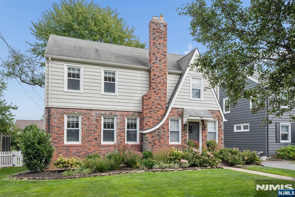 191 Stonehouse Road Bloomfield, NJ 07028 - Photo 1 of 39 Gallery Image 1