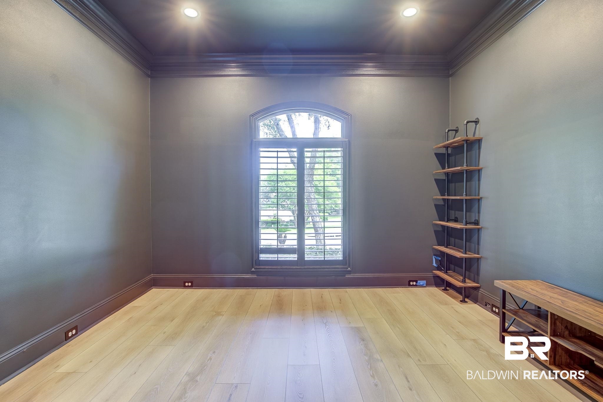 105 High Pines Ridge Fairhope, AL 36532 - Photo 42 of 97 Empty room featuring crown molding, wood finished floors, baseboards, and recessed lighting