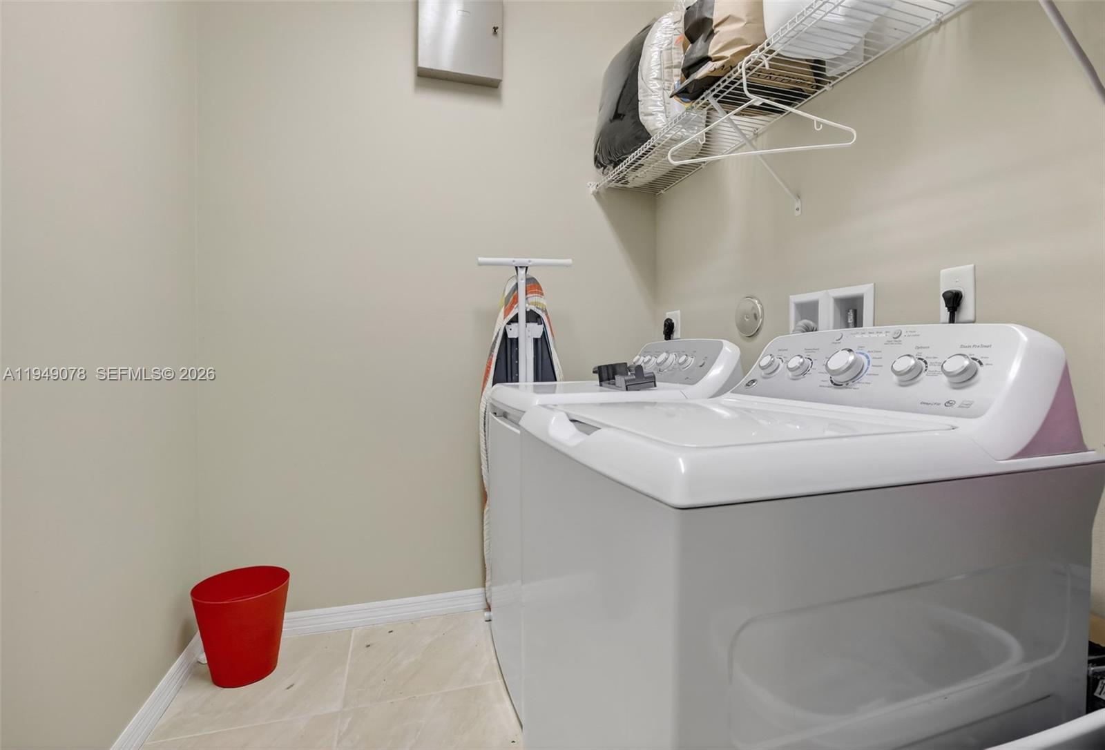 5208 Falcon Trail Davie, FL 33314 - Photo 35 of 49 a utility room with dryer and washer