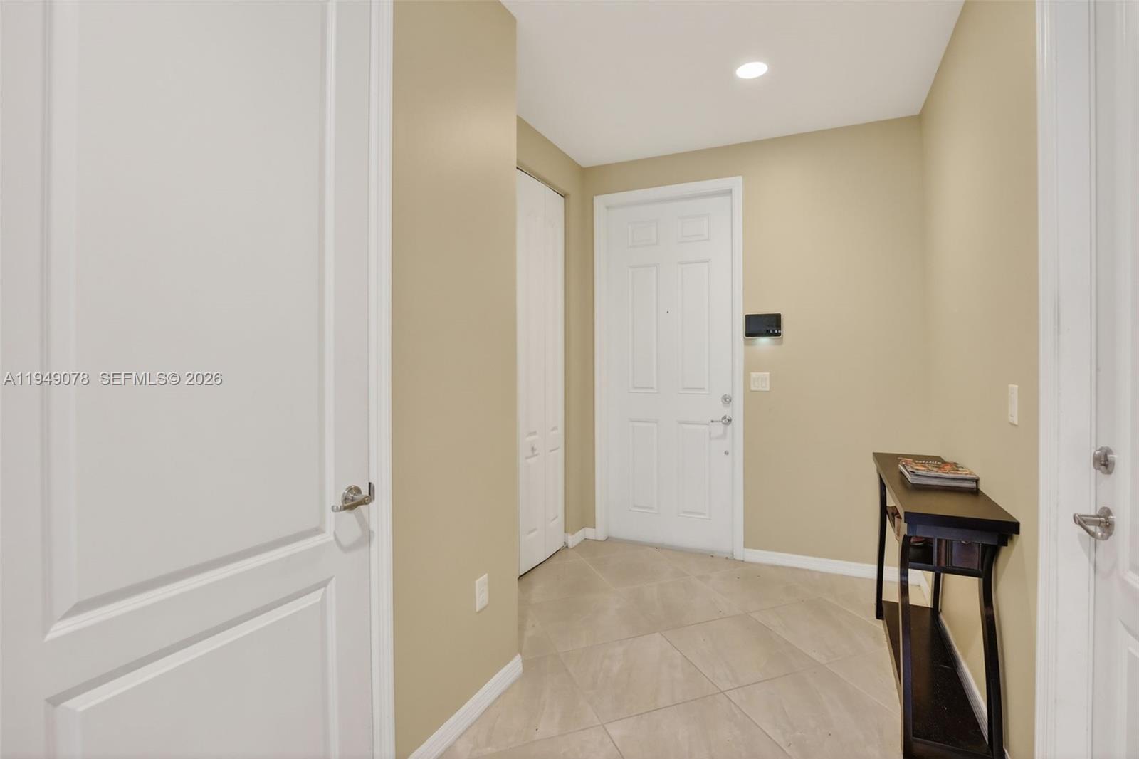 5208 Falcon Trail Davie, FL 33314 - Photo 6 of 49 a view of a hallway with closet area